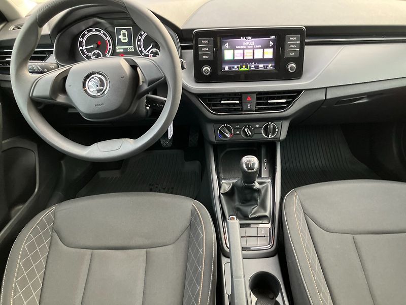 Škoda Scala (2022) 1.0TSI 70kW AMBITION NOVÉ V ČR - fotka 16 z 25