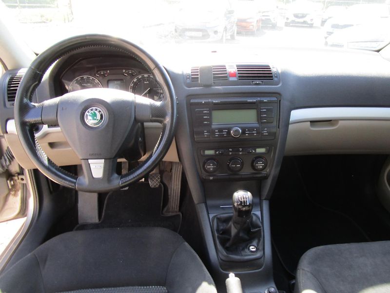 Škoda Octavia (2007) - fotka 16 z 26