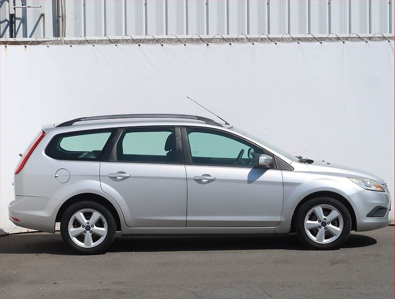 Ford Focus (2008) 1.6 16V, po STK, plně pojízdný - fotka 6 z 16
