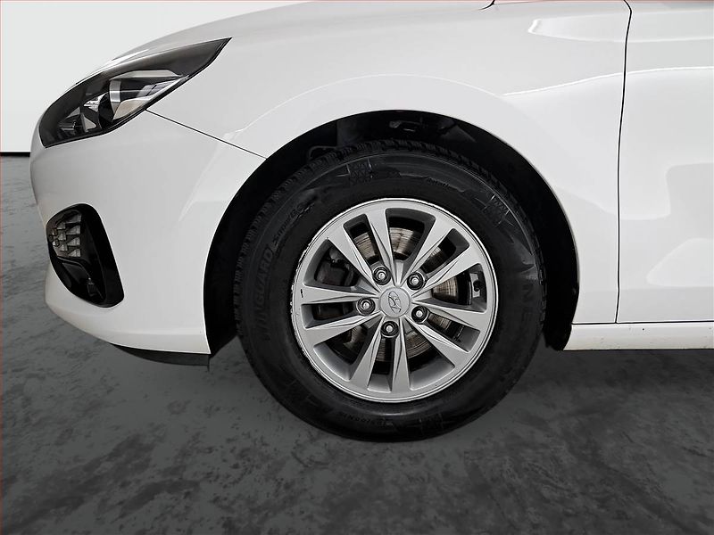 Hyundai i30 (2021) 1.0 T-GDI, Serv.kniha - fotka 15 z 17