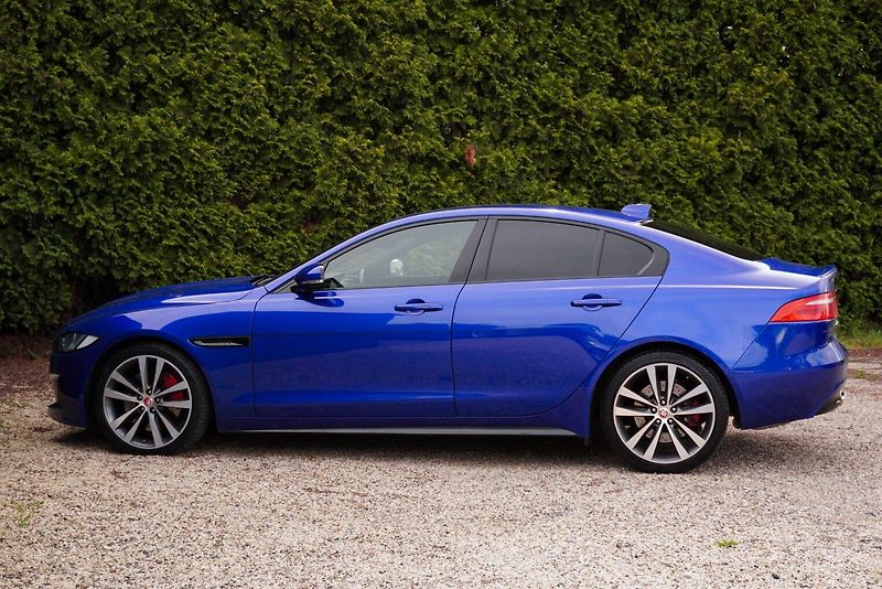 Jaguar XE S SUPERCHARGED DPH - fotka 27 z 33