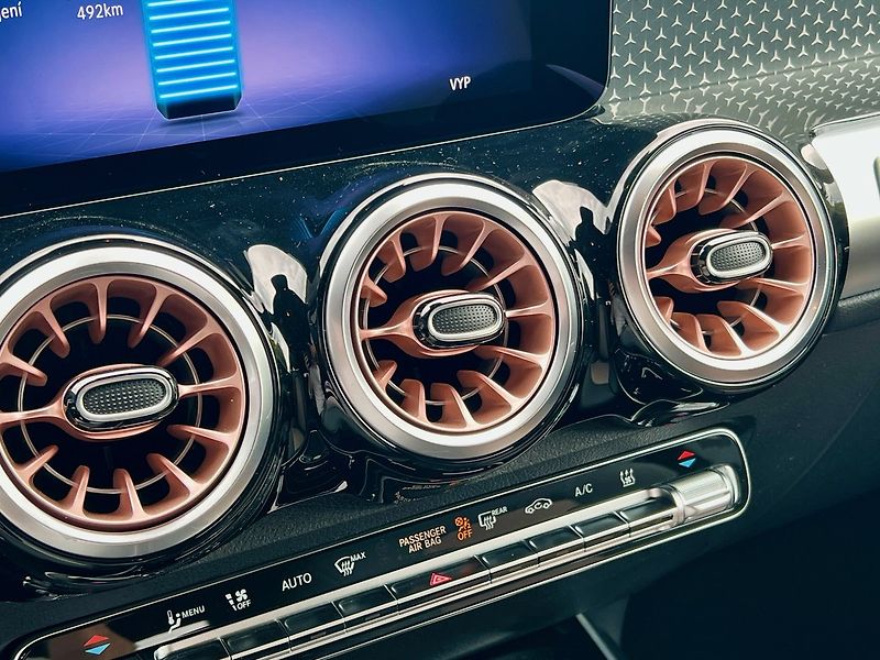 Mercedes-Benz EQB (2025) 250+ Electric Art - fotka 24 z 30
