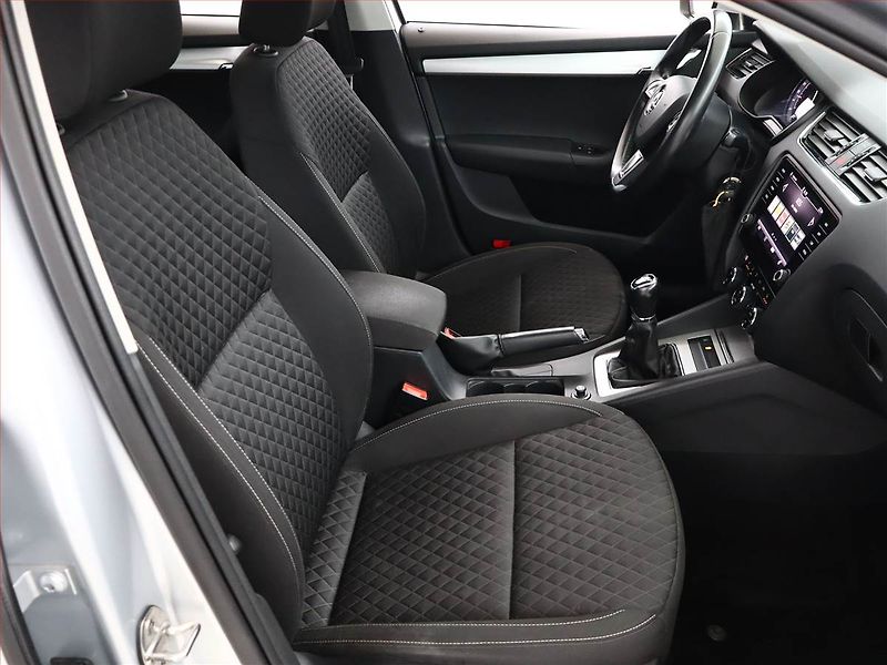Škoda Octavia (2017) Ambition Plus 1.6 TDI, Navi - fotka 7 z 15
