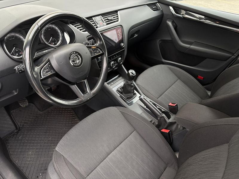 Škoda Octavia 1.6 TDI / 85 kW Style - fotka 10 z 21