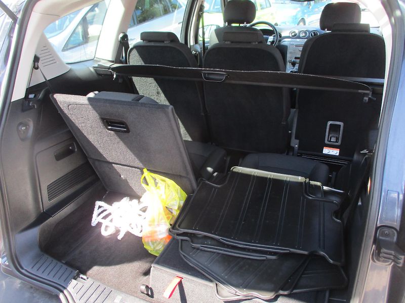 Ford S-MAX (2006) 2,0 TDCI - fotka 8 z 10