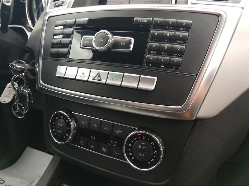 Mercedes-Benz Třídy M 3,0 Bluetec 4Matic  ML 350 ČR - fotka 15 z 16