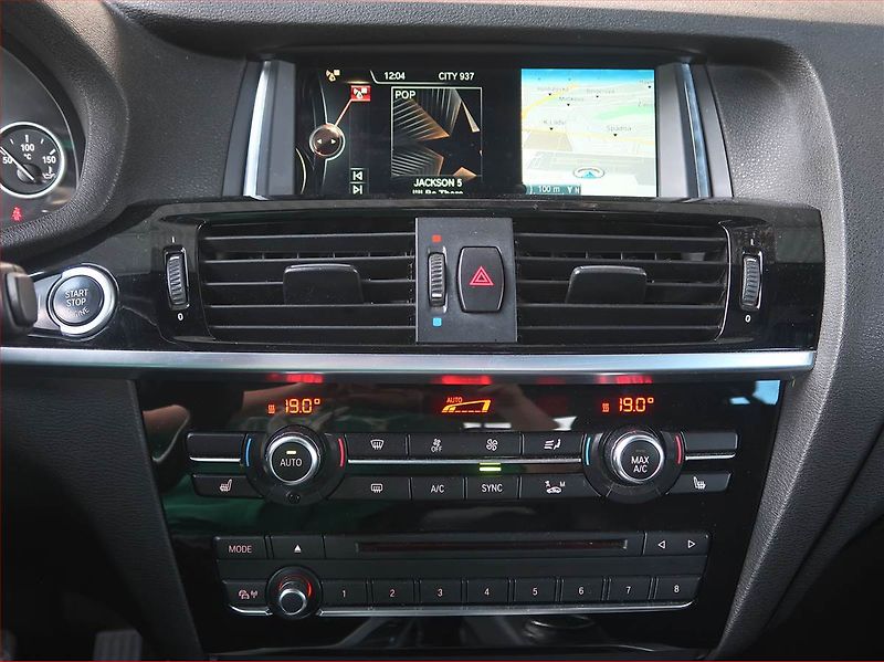 BMW X4 (2014) M Sport xDrive35d - fotka 12 z 17