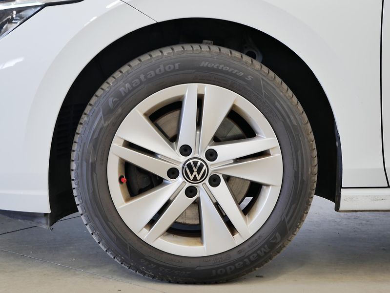Volkswagen Golf - fotka 10 z 25
