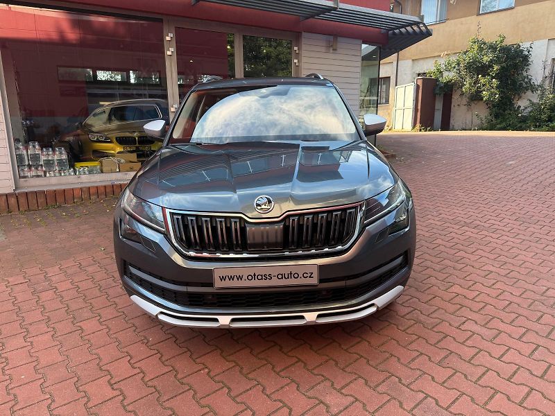 Škoda Kodiaq (2020) SCOUT 4x4, 7 míst, panorama,TZ - fotka 2 z 23