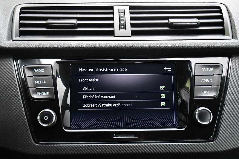 Škoda Fabia 1.0TSi 70kW AMBITION 1M ČR - fotka 27 z 33