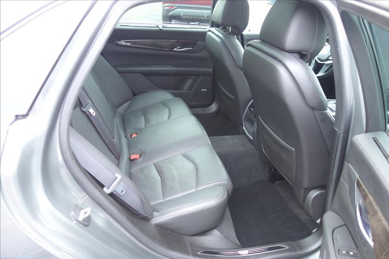 Cadillac CT6 3,6 i V6 250KW,SERV.KN.,AWD. - fotka 13 z 56