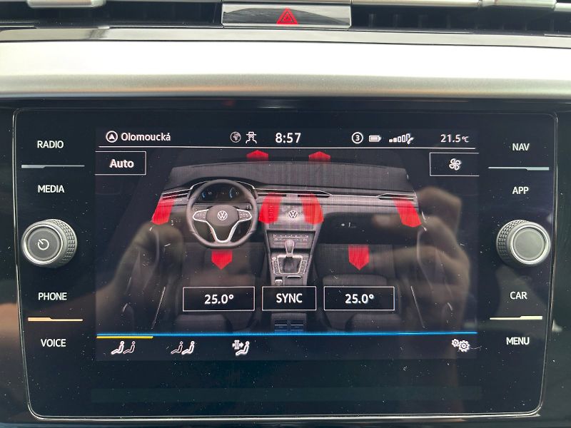 Volkswagen Arteon (2022) 2.0 TDI 110kW R-LINE - fotka 24 z 35