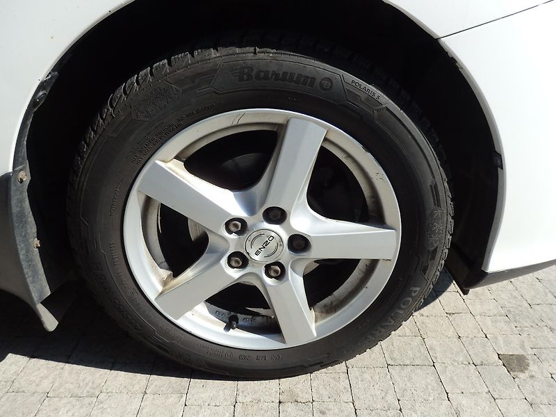 Toyota Auris 1.6 VALVE MATIC ZÁLOHOVÁNO - fotka 13 z 15