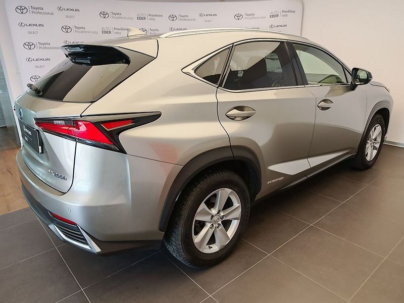 Lexus NX 300h 2.5 300h 145kW 4WD Best Busine - fotka 4 z 39