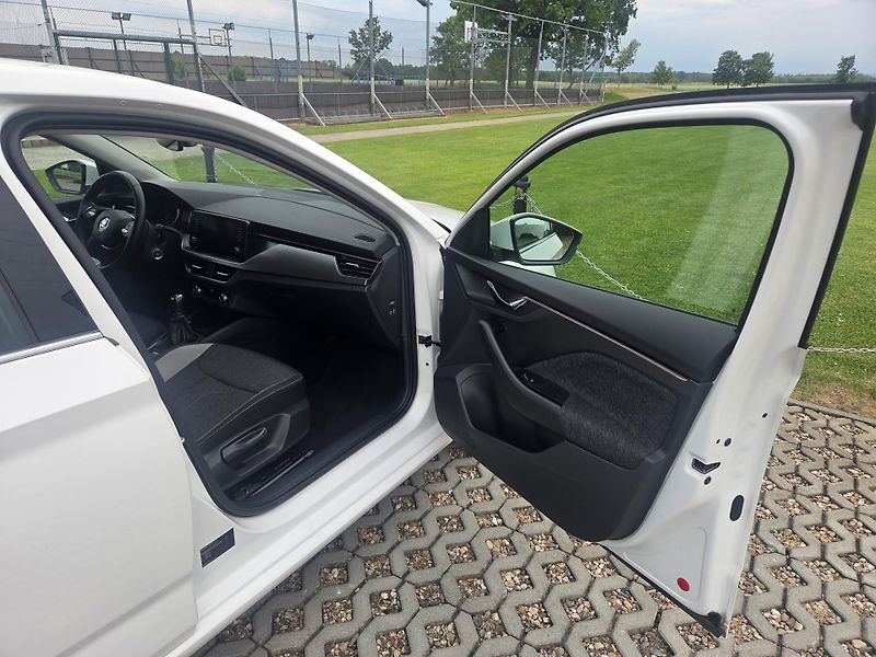 Škoda Scala (2024)  1.0 TSI 81 kW Style, CZ, DPH - fotka 11 z 29