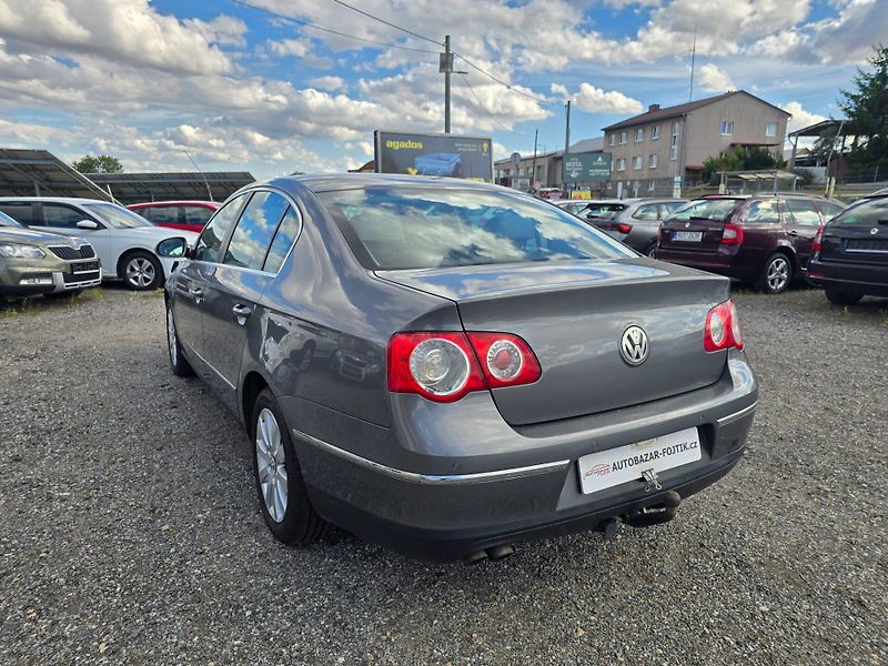 Volkswagen Passat (2005) 2.0 TDi 103KW Comfort - fotka 5 z 23