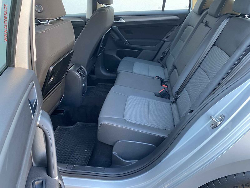 Volkswagen Golf Sportsvan (2019) 1.5TSi, 1.maj,ČR, DSG, navi - fotka 10 z 19