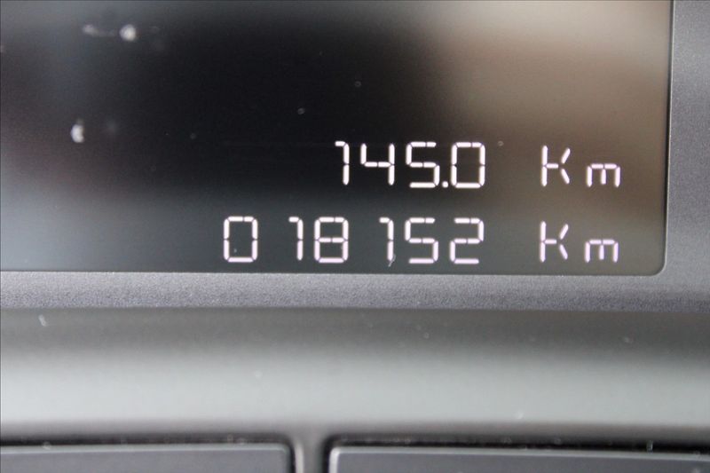 Opel Crossland 1,2 T  ČR,1.MAJ,A/T,18.152KM - fotka 9 z 32