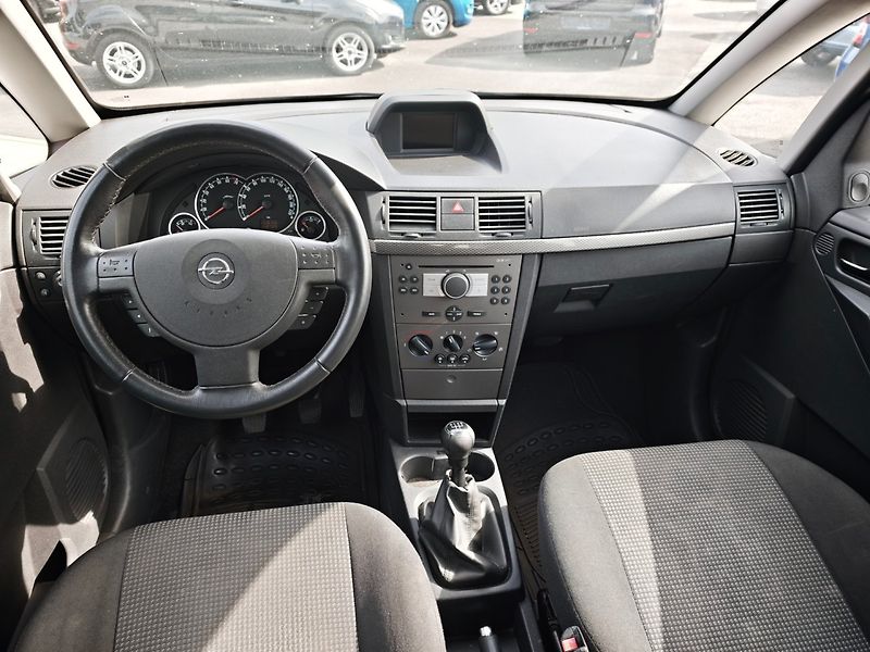 Opel Meriva (2010) 1,4i 16v 66 Kw Klima - fotka 13 z 18