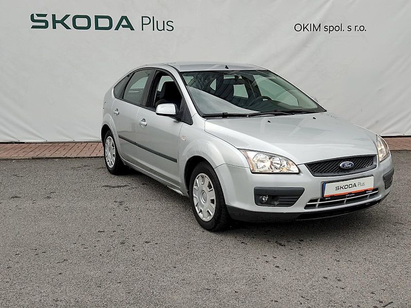 Ford Focus (2006) 1,6 i 74 Kw Automat - fotka 24 z 31
