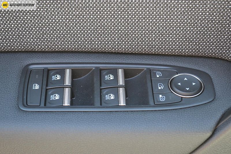 Renault Captur Techno TCe 90 - fotka 46 z 50