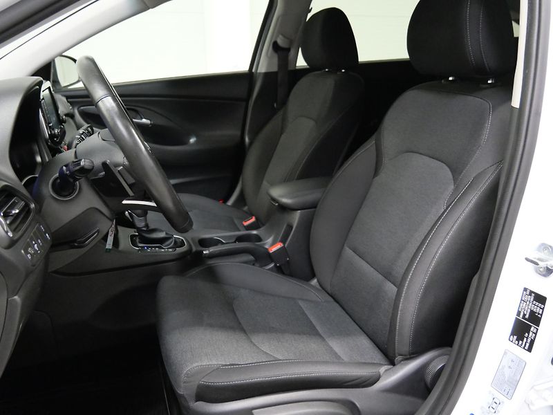 Hyundai i30 - fotka 11 z 25