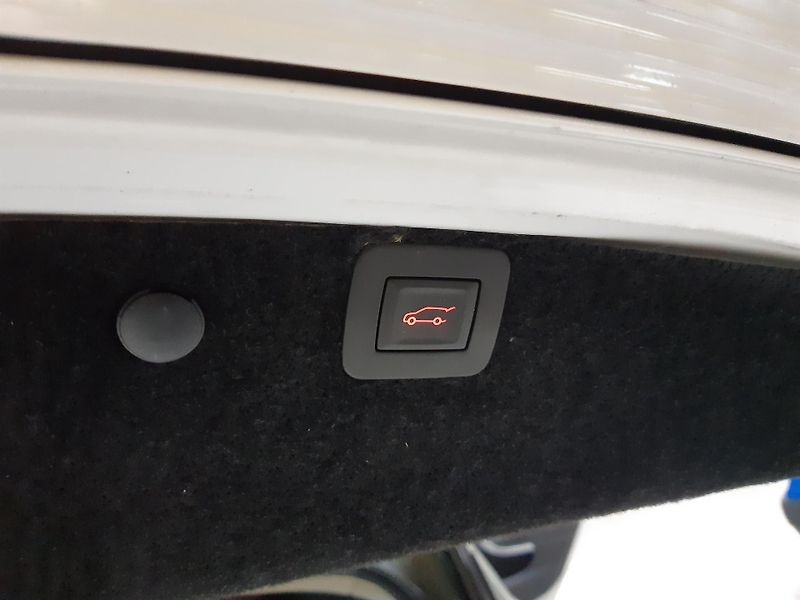 Opel Insignia 2.0 CDTI COMBI COSMO NAVI      - fotka 24 z 28
