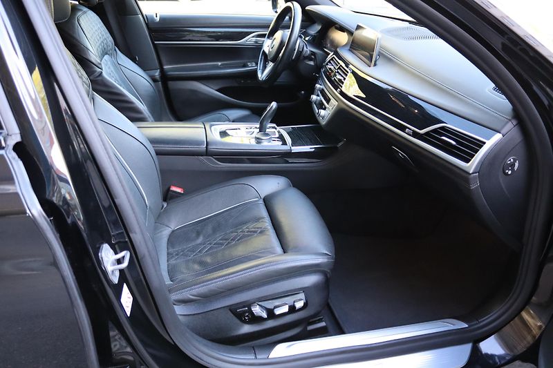 BMW Řada 7 730D XDRIVE M-PAKET G11 210kW - fotka 44 z 46