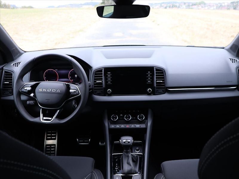 Škoda Karoq 2,0 TDI 4x4 DSG Sportline DPH - fotka 16 z 34