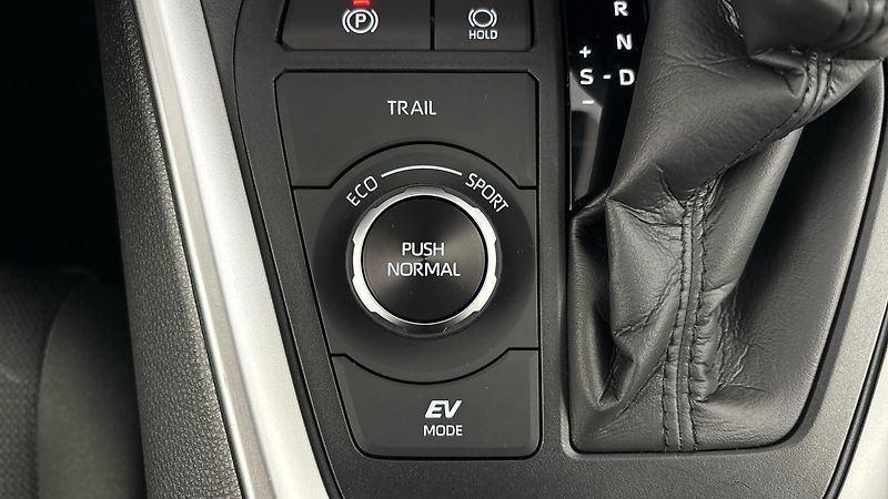 Toyota RAV4 2.5 Hybrid AUT 4x4 Comfort - fotka 28 z 28