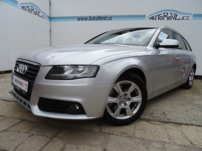 Audi A4 (2012) 2.0TDi,100kW,1maj,S.kniha,ALU - fotka 2 z 20