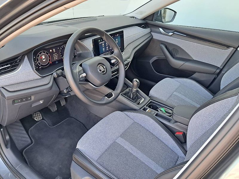 Škoda Octavia (2024) IV Top Selection 1.5 TSI / 110 - fotka 19 z 28