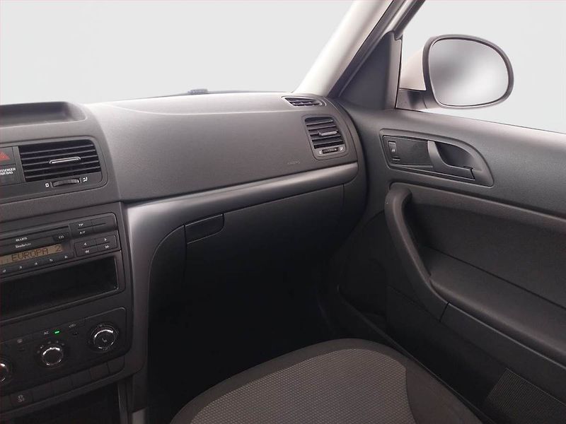 Škoda Yeti (2011) 1.4 TSI, ČR,1.maj, Serv.kniha - fotka 8 z 18