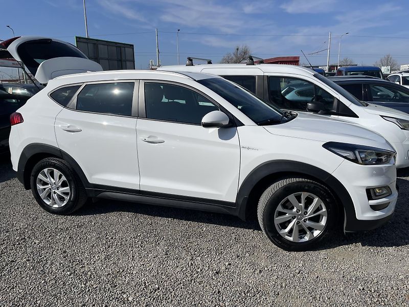 Hyundai Tucson 2.0d 136 KW AT 4x4 DPH-Top-ČR! - fotka 7 z 45