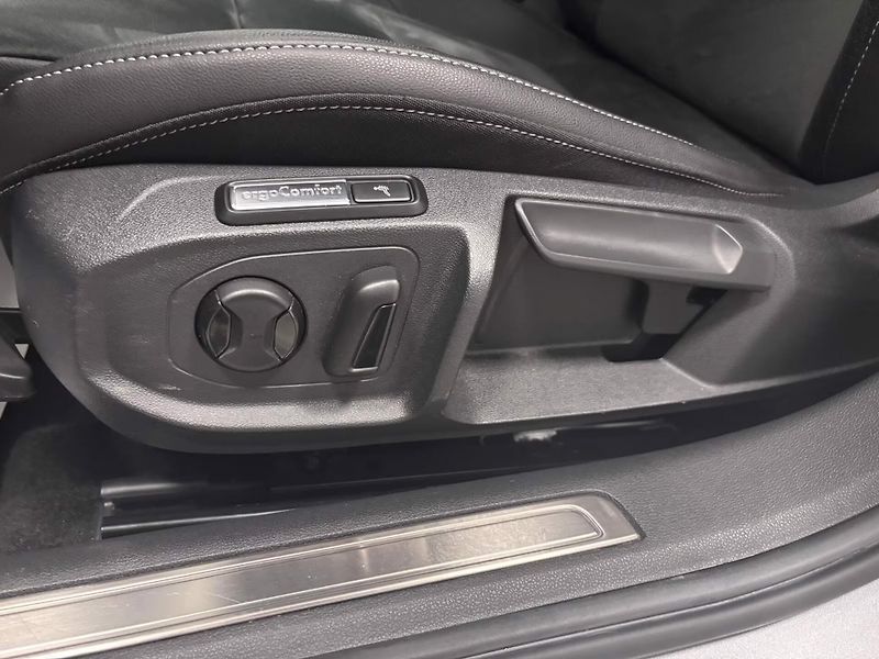 Volkswagen Arteon 2.0 TSI Pano 360 DCC Ad.Temp - fotka 8 z 22