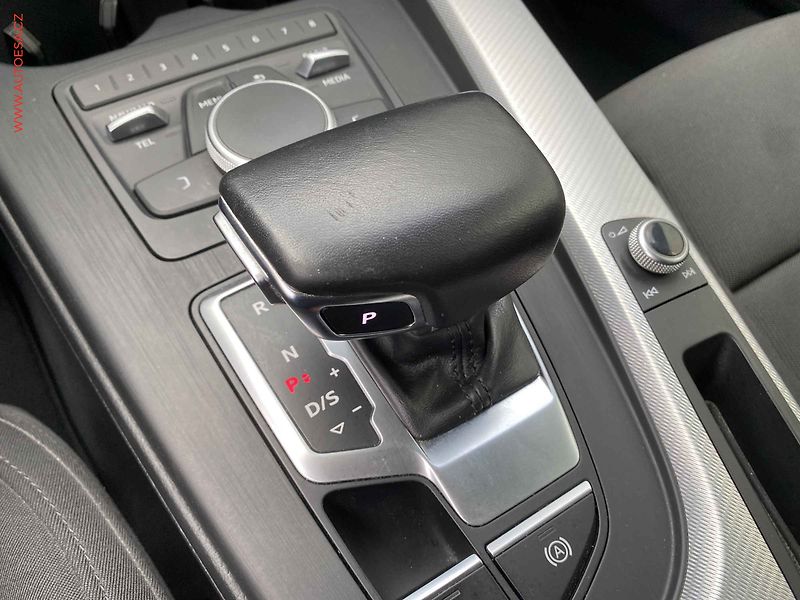 Audi A4 (2019) 2.0 TDi quattro, Sport, AT - fotka 16 z 19