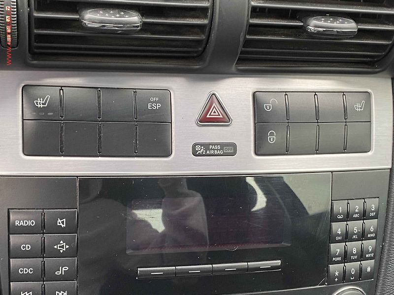 Mercedes-Benz Třídy C (2006) 2.2CDi, ČR, AC, TZ - fotka 12 z 17