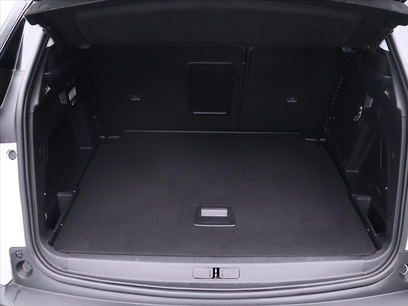 Peugeot 3008 1.2 PT 96kW Aut. Allure CZ - fotka 10 z 34