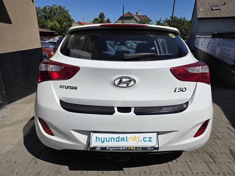 Hyundai i30 (2013) 1.4-1.maj.-LPG-TAŽNÉ-KLIMA - fotka 14 z 24