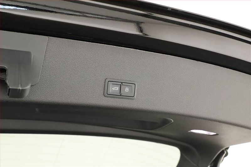 Audi e-tron (2021) S-Line 50 quattro - fotka 25 z 30