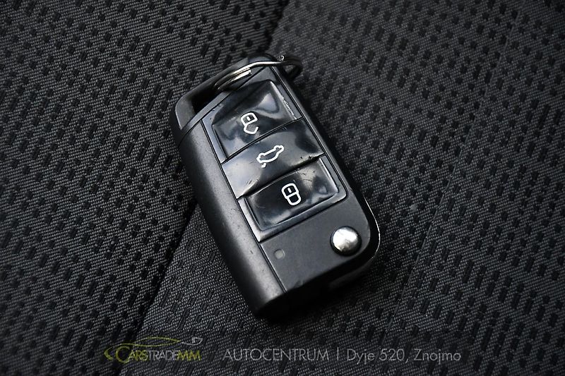 Škoda Octavia 2,0TDi - fotka 34 z 47