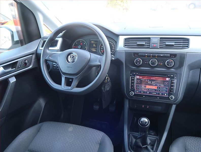 Volkswagen Caddy (2015) 2.0 TDI, 5Míst, 1Maj - fotka 7 z 14