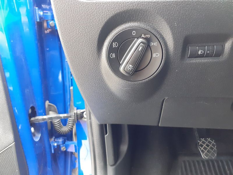 Škoda Fabia (2019) III Kombi 1.0 TSi Ambiente - fotka 16 z 32