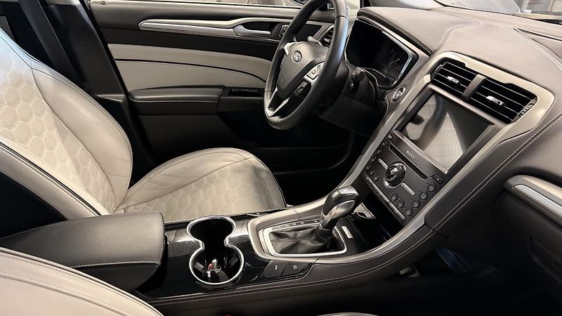 Ford Mondeo (2018) 2.0HYBRID,VIGNALE - fotka 2 z 25