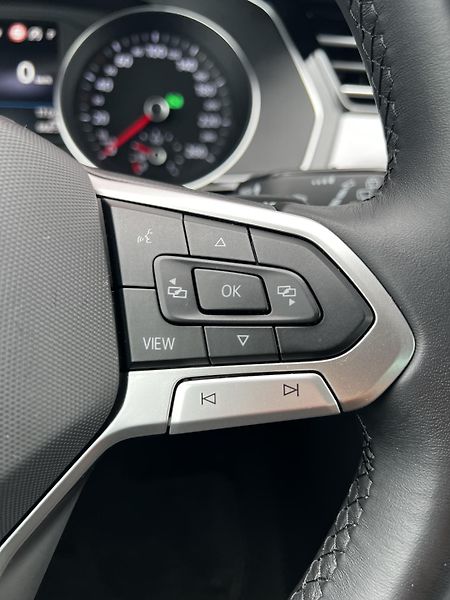 Volkswagen Passat 2.0TDI DSG 110kW Business DPH - fotka 12 z 27