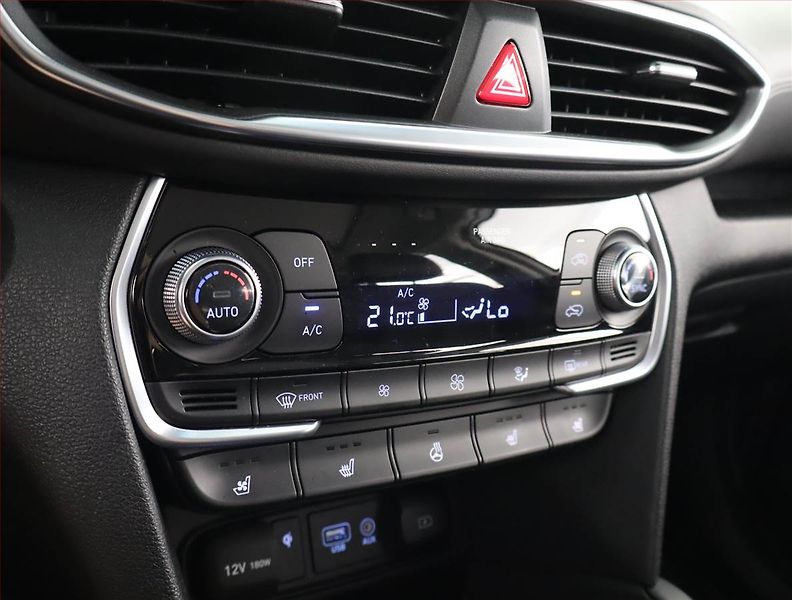 Hyundai Santa Fe (2019) 2.2 CRDi - fotka 21 z 23