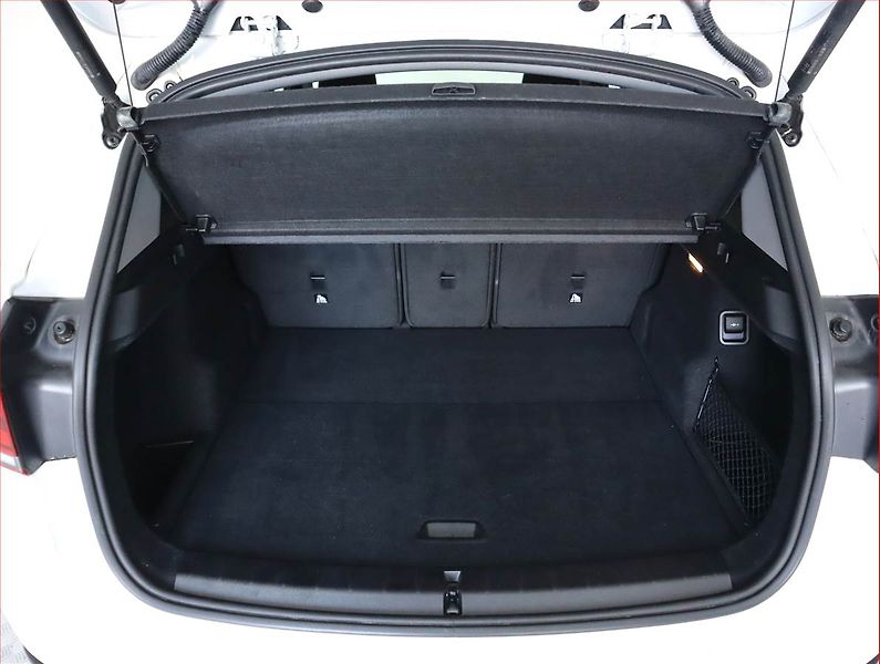 BMW X1 (2022) sDrive18d - fotka 14 z 21
