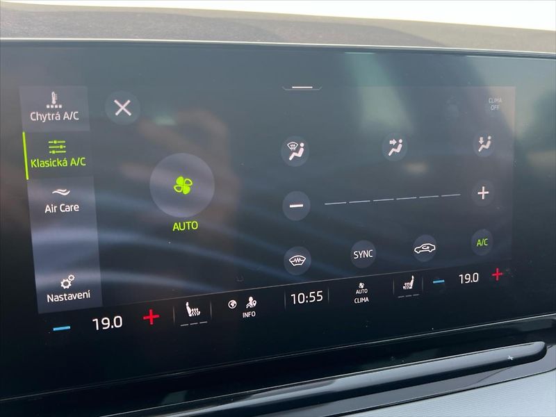 Škoda Octavia 2,0 TDi 110 kW STYLE  IV. - fotka 12 z 29