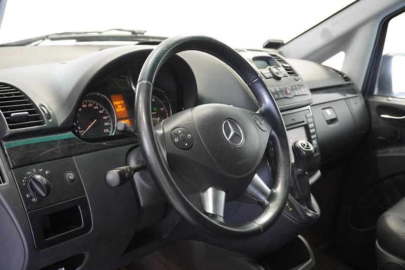 Mercedes-Benz Viano 3.0 CDI 165kW,7 MÍST,TAŽNÉ - fotka 13 z 26