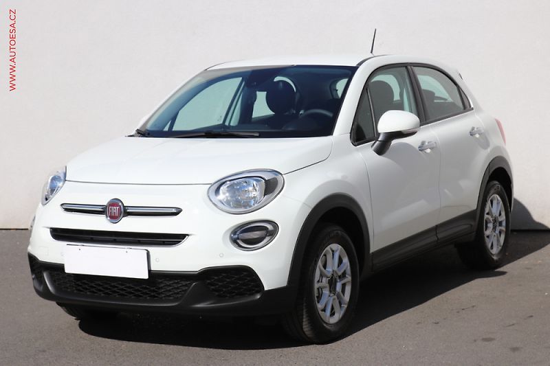Fiat 500X (2018) 1.4 MultiAir, Lounge, AT - fotka 3 z 3